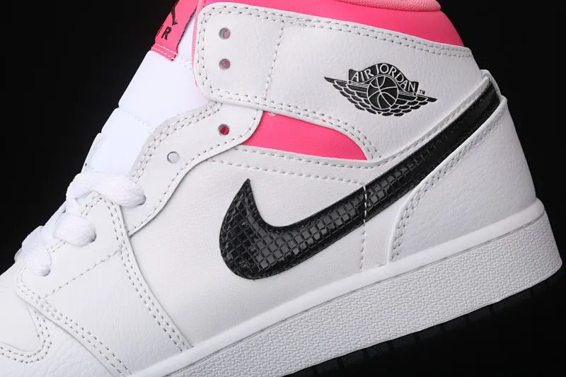 All categories Air Jordan Jordan series basketball shoes Air Jordan 1 Mid Air Jordan 1 Mid AJ1 black and white pink Joe 1 mandarin duck hook Valentine's Day 555112-106
